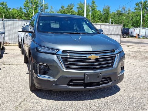 Used 2023 Chevrolet Traverse LT FWD image 5