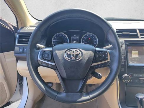 Used 2016 Toyota Camry XLE w/ Advanced Technology Package FWD image 11