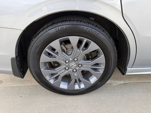 Certified 2025 Honda Odyssey Touring image 27