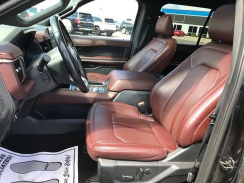 Used 2023 Ford Expedition Limited AWD/4WD image 16