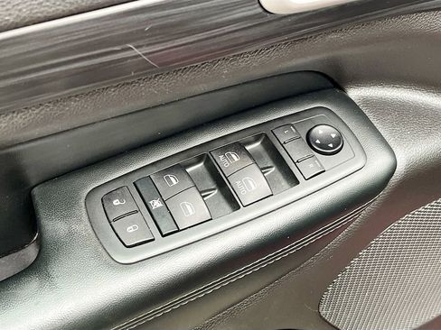 Used 2021 Jeep Grand Cherokee Laredo X image 18