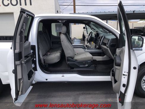 Used 2018 Ford F150 XLT RWD image 17