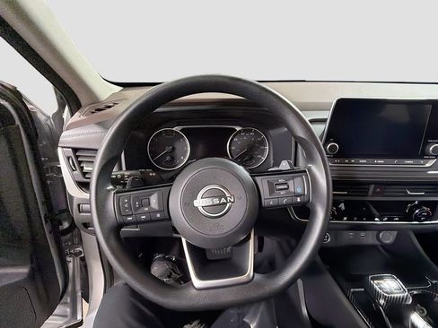 Used 2023 Nissan Rogue SV AWD/4WD image 14