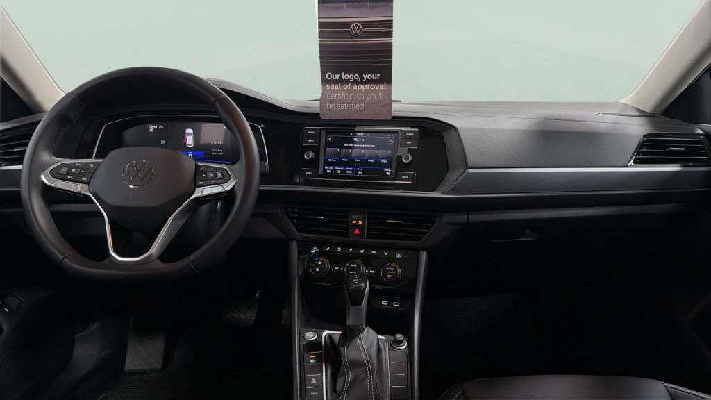 Certified 2023 Volkswagen Jetta SE w/ Panoramic Sunroof Package FWD image 35
