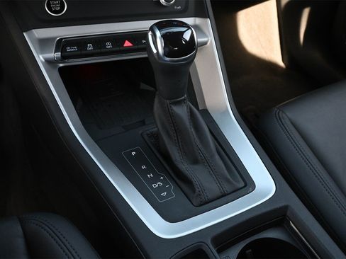 Certified 2025 Audi Q3 2.0T Premium Plus w/ Premium Plus Package image 12