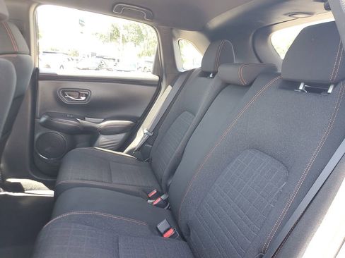 Used 2023 Honda HR-V Sport image 9