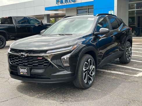 New 2026 Chevrolet Trax RS w/ Sunroof Package image 3