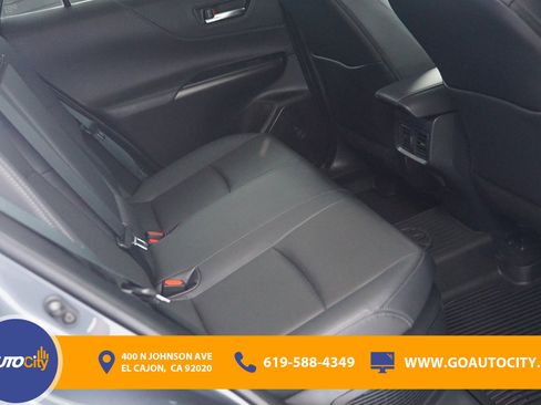 Used 2022 Toyota Venza Limited image 15