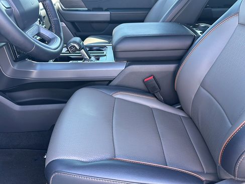 Used 2025 Ford F150 Lariat w/ Equipment Group 501A Mid image 13