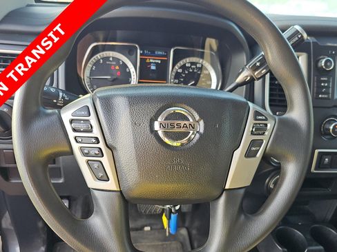 Used 2019 Nissan Titan 4x4 Crew Cab image 6