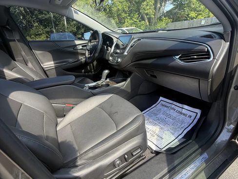 Used 2020 Chevrolet Malibu Premier FWD image 25
