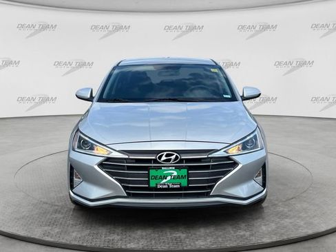 Used 2019 Hyundai Elantra SE w/ Cargo Package FWD image 2