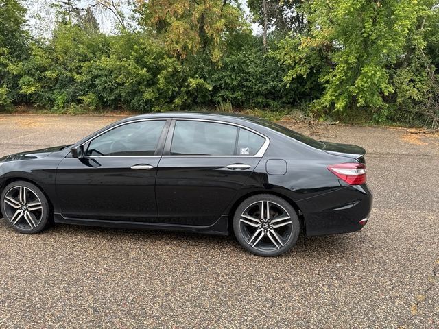 Used 2017 Honda Accord Sport image 15