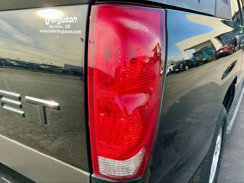 Used 2005 Chevrolet Avalanche Z66 w/ Sun And Sound Package image 16