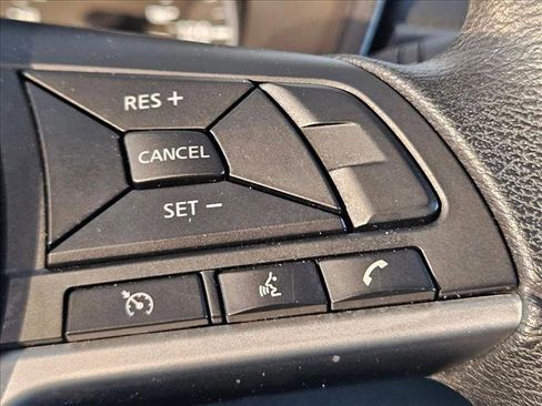 Used 2025 Nissan Altima 2.5 SV image 14