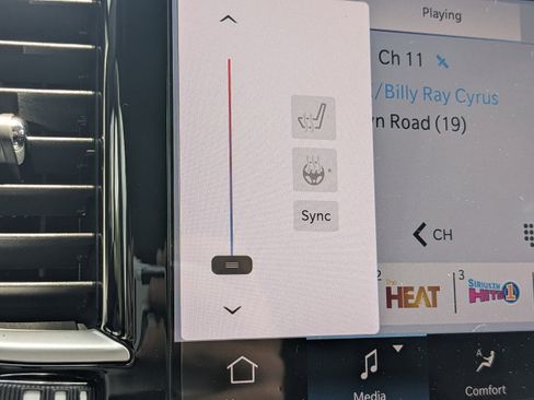 New 2025 Chrysler Voyager LX image 24