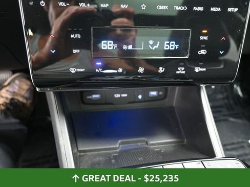 Used 2024 Hyundai Tucson Limited image 37