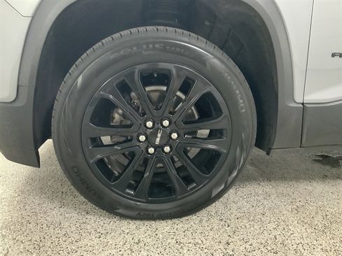Used 2022 GMC Acadia SLE w/ Driver Convenience Package AWD/4WD image 11