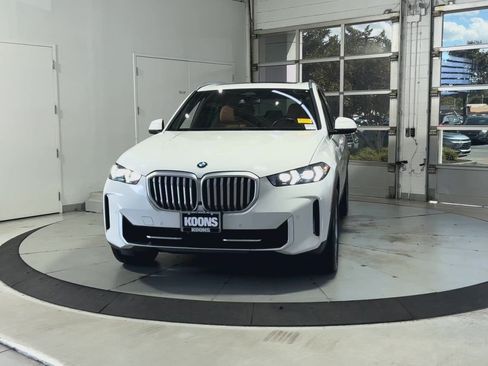 Used 2024 BMW X5 xDrive40i AWD/4WD image 4