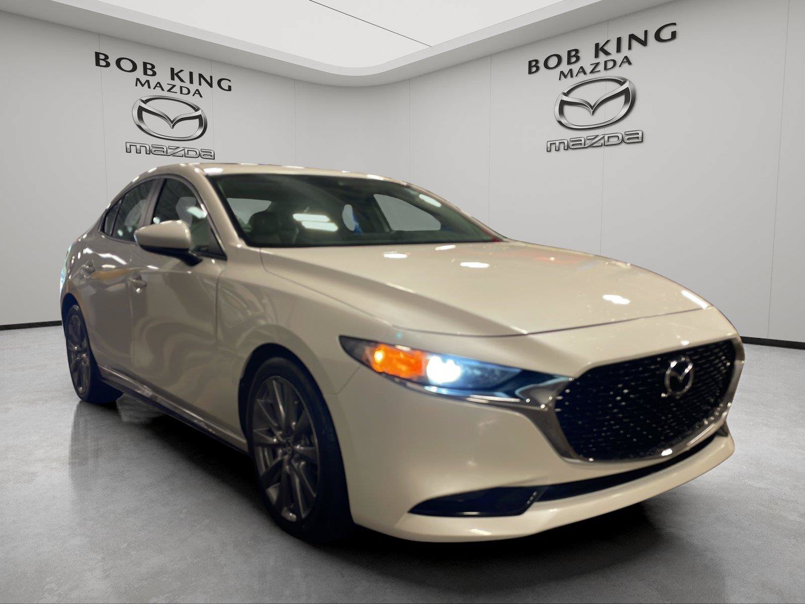 Used 2022 MAZDA MAZDA3 s FWD image 7