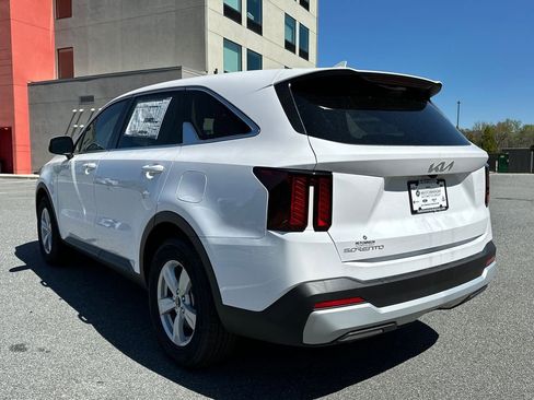 New 2026 Kia Sorento LX FWD image 5