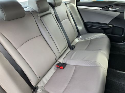 Used 2016 Honda Civic Touring image 17