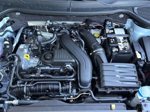 New 2026 Volkswagen Taos SE FWD image 30