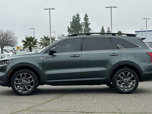 Used 2022 Kia Sorento SX Prestige image 9