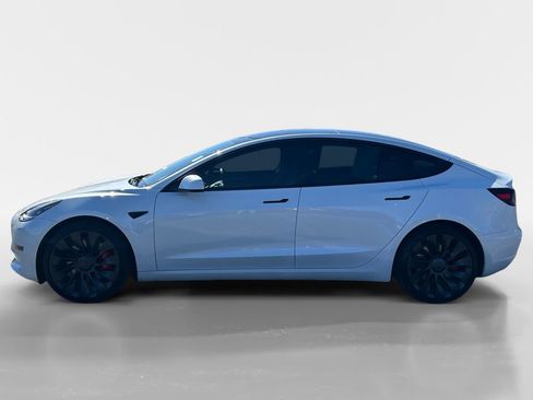 Used 2023 Tesla Model 3 Performance image 2