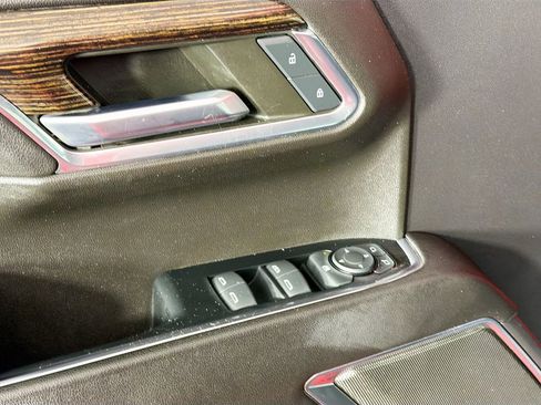 Used 2023 GMC Sierra 1500 Elevation image 17