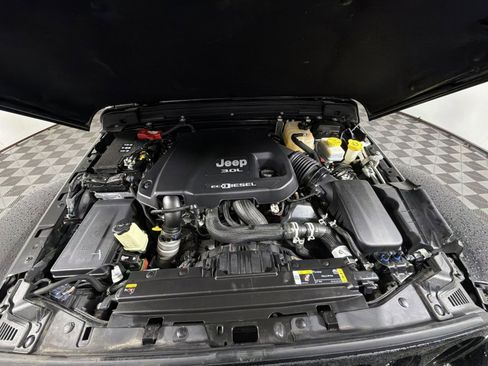 Used 2021 Jeep Wrangler Unlimited Sahara image 27