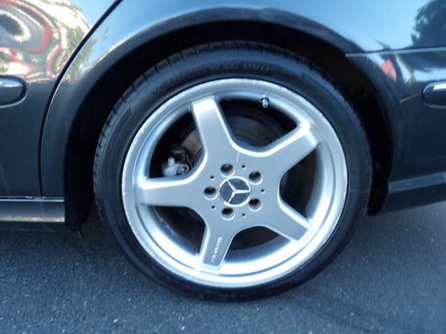 Used 2004 Mercedes-Benz E 320 Sedan image 15