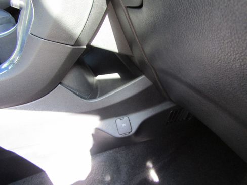 Certified 2022 Ford Edge ST w/ Equipment Group 401A image 26