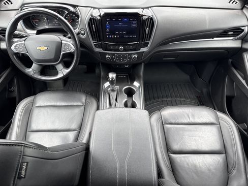 Used 2022 Chevrolet Traverse LT FWD image 27