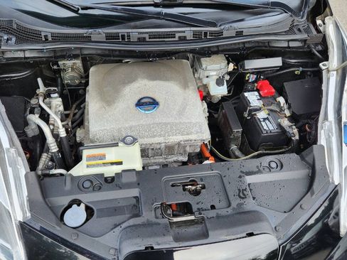 Used 2013 Nissan Leaf SL FWD image 42