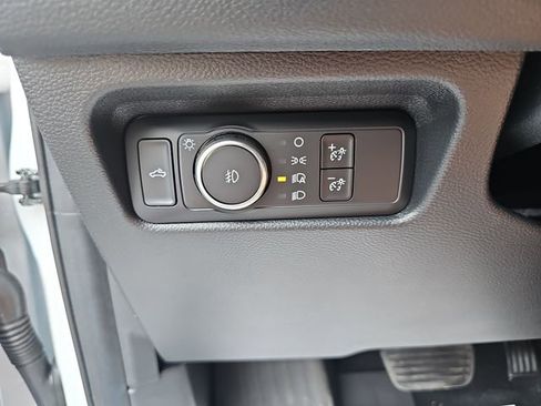 Used 2025 Ford Ranger XLT w/ Equipment Group 301A High AWD/4WD image 29
