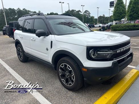 Used 2025 Ford Bronco Sport Outer Banks w/ Outer Banks Tech Package+ AWD/4WD image 3