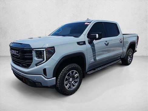 Used 2024 GMC Sierra 1500 AT4 w/ Technology Package AWD/4WD image 4
