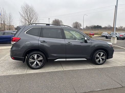 Used 2020 Subaru Forester Touring image 4