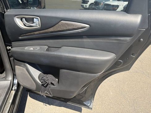 Used 2013 INFINITI JX35 AWD w/ Premium Pkg image 16
