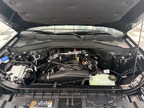 New 2025 Ford Explorer Active image 9