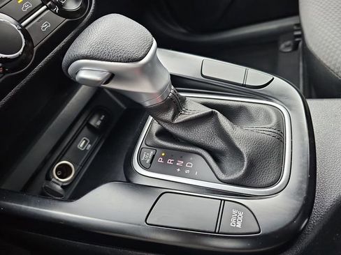 Used 2020 Kia Soul LX FWD image 17