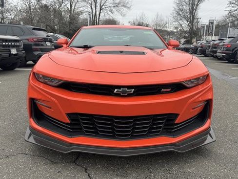 Used 2020 Chevrolet Camaro SS RWD image 2