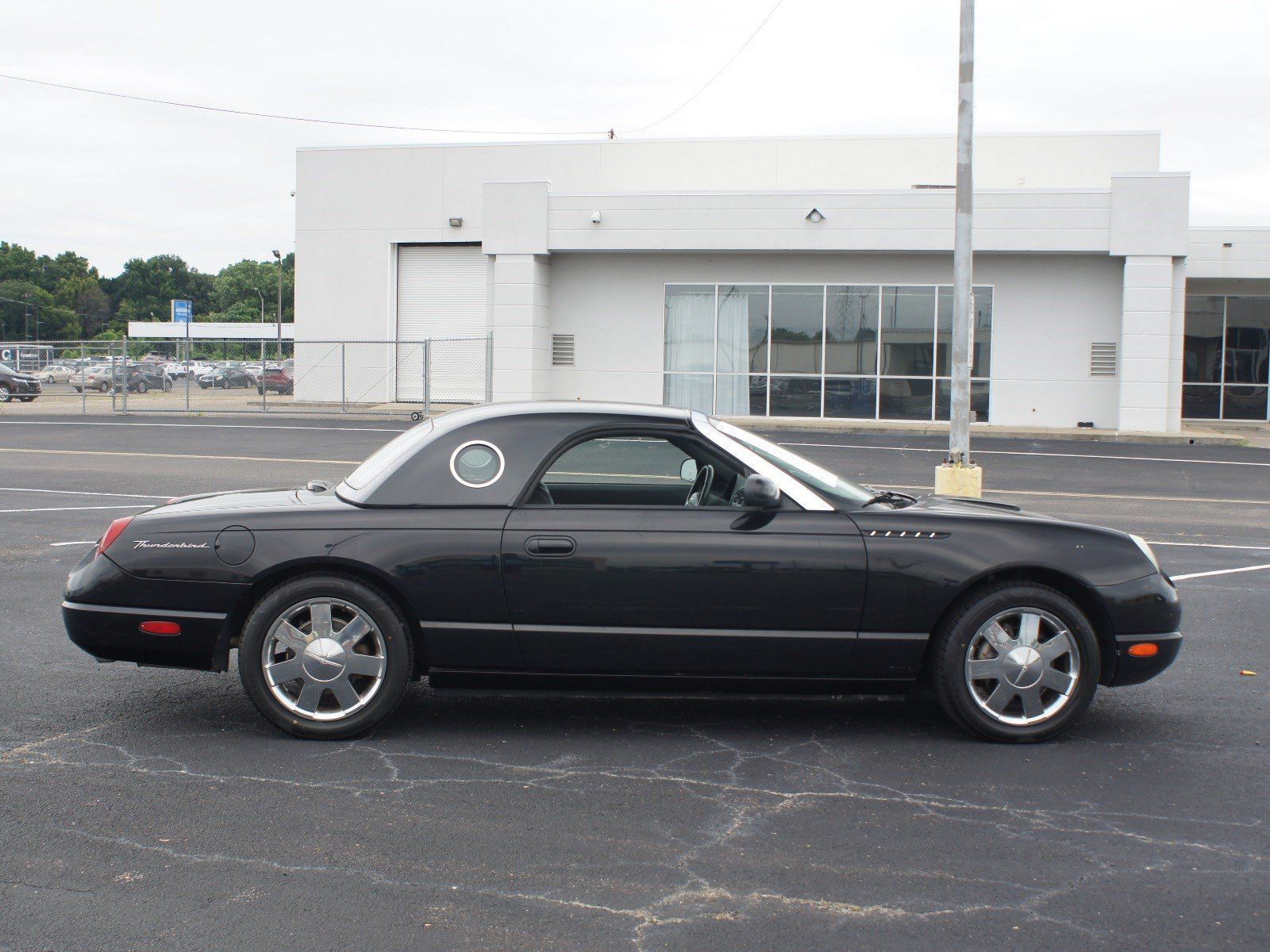 Used 2002 Ford Thunderbird RWD image 12