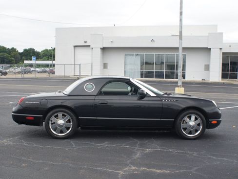 Used 2002 Ford Thunderbird RWD image 12
