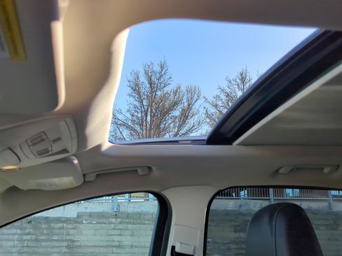 Used 2017 Ford Escape SE w/ SE Sport Appearance Package image 14