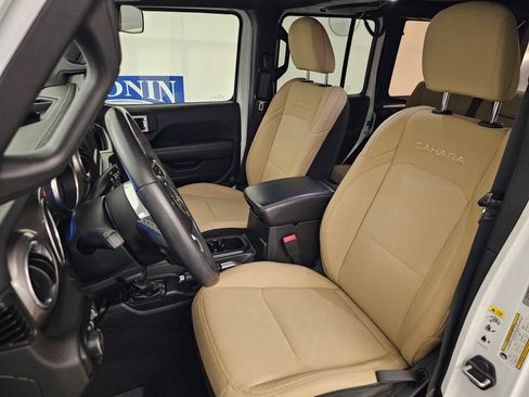 Used 2018 Jeep Wrangler Unlimited Sahara AWD/4WD image 5