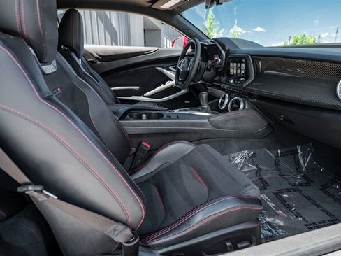 Used 2018 Chevrolet Camaro ZL1 RWD image 24