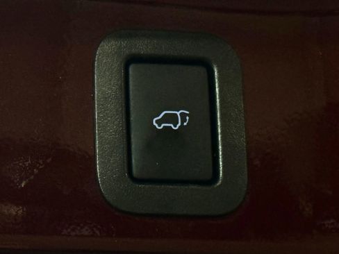 Used 2019 Toyota Highlander Limited AWD/4WD image 12