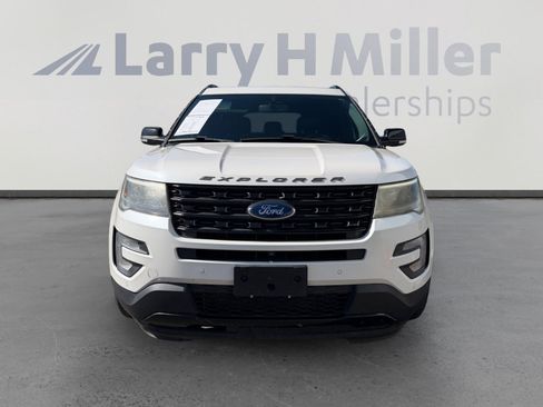 Used 2017 Ford Explorer Sport w/ Equipment Group 401A AWD/4WD image 8